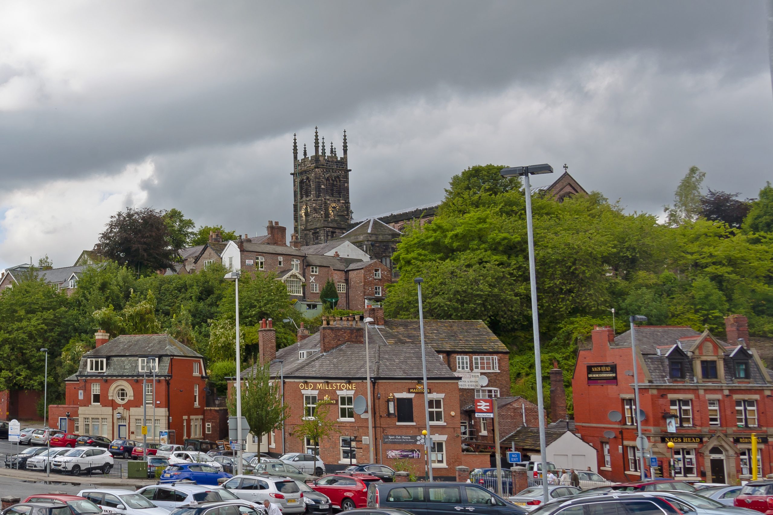 View_of_Macclesfield_from_Macclesfield_train_station_2014