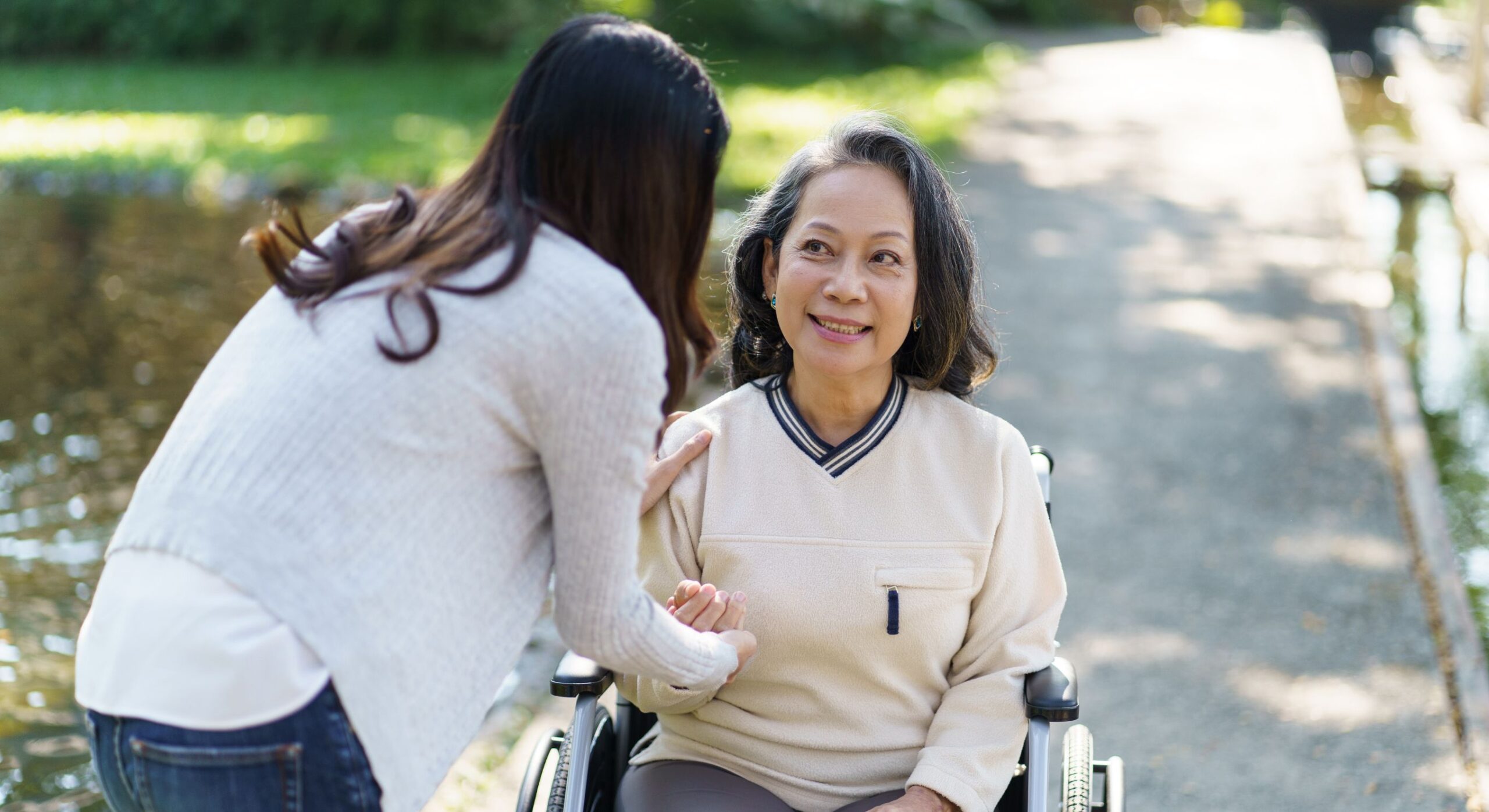experienced-caregivers-can-help-elders-lead-a-better-life