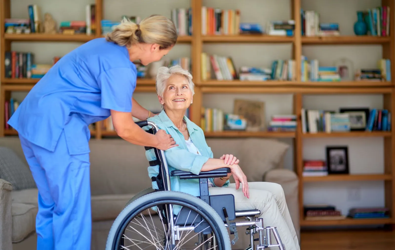 A Visiting Angels carer providing Top 10 tips for choosing a home care provider Oxford support to an elderly woman in Oxfordshire — compassionate, professional, CQC rated home care