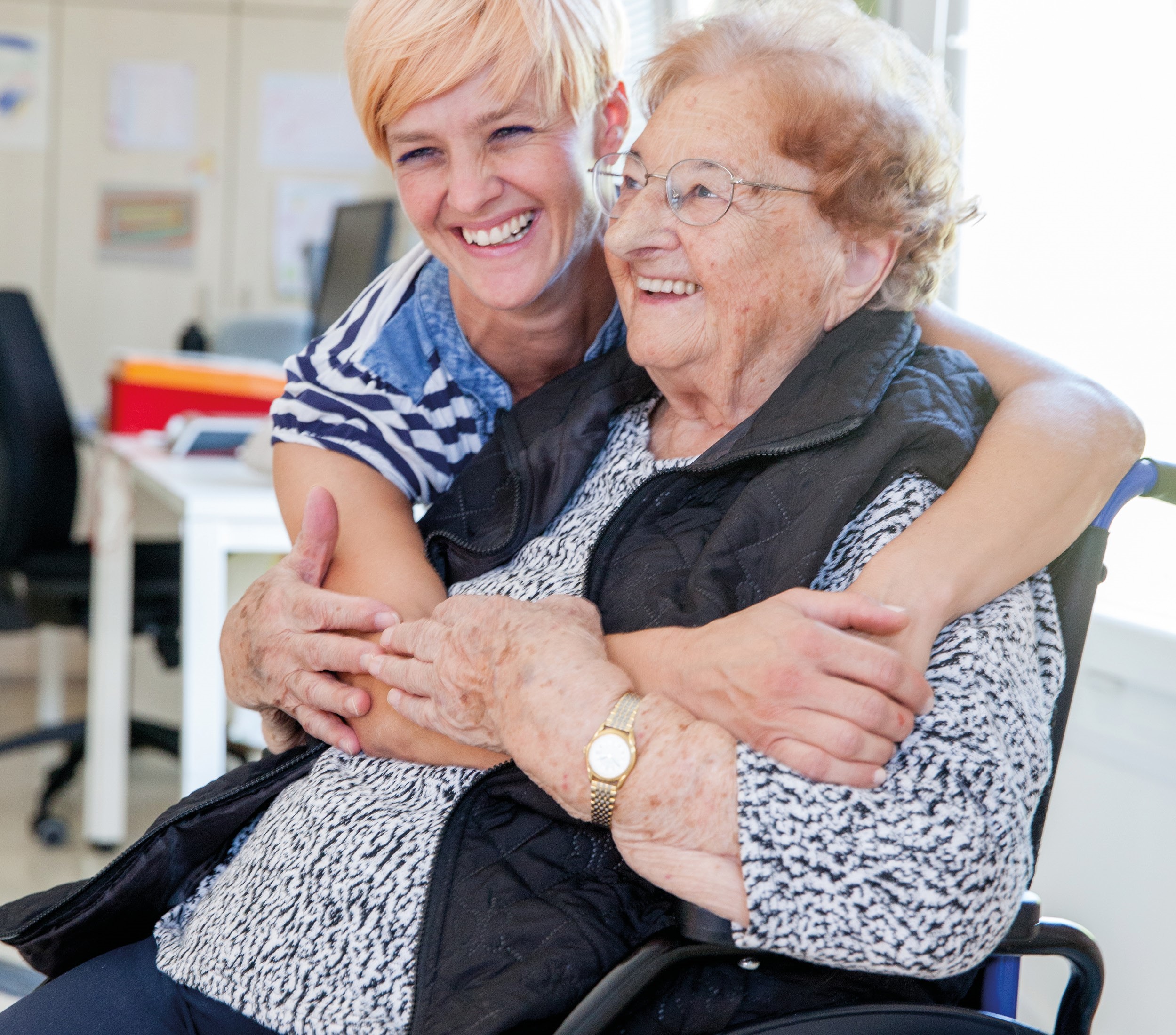 Visiting Angels Carer with an elderly client
