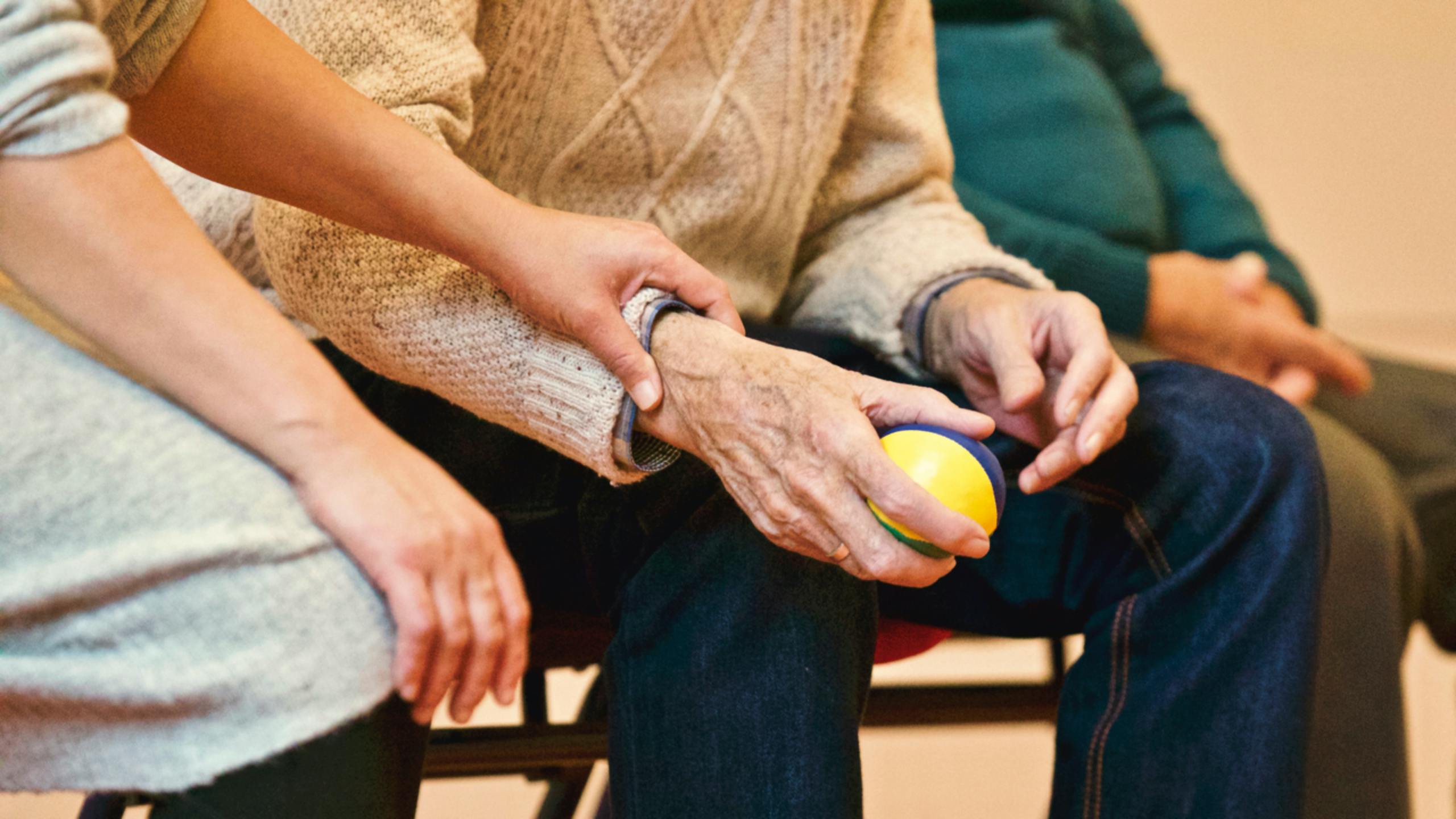Visiting Angels | Supporting a Loved One with Dementia